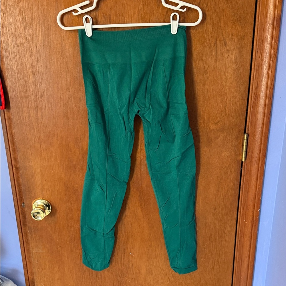 Woman’s  Green Leggings